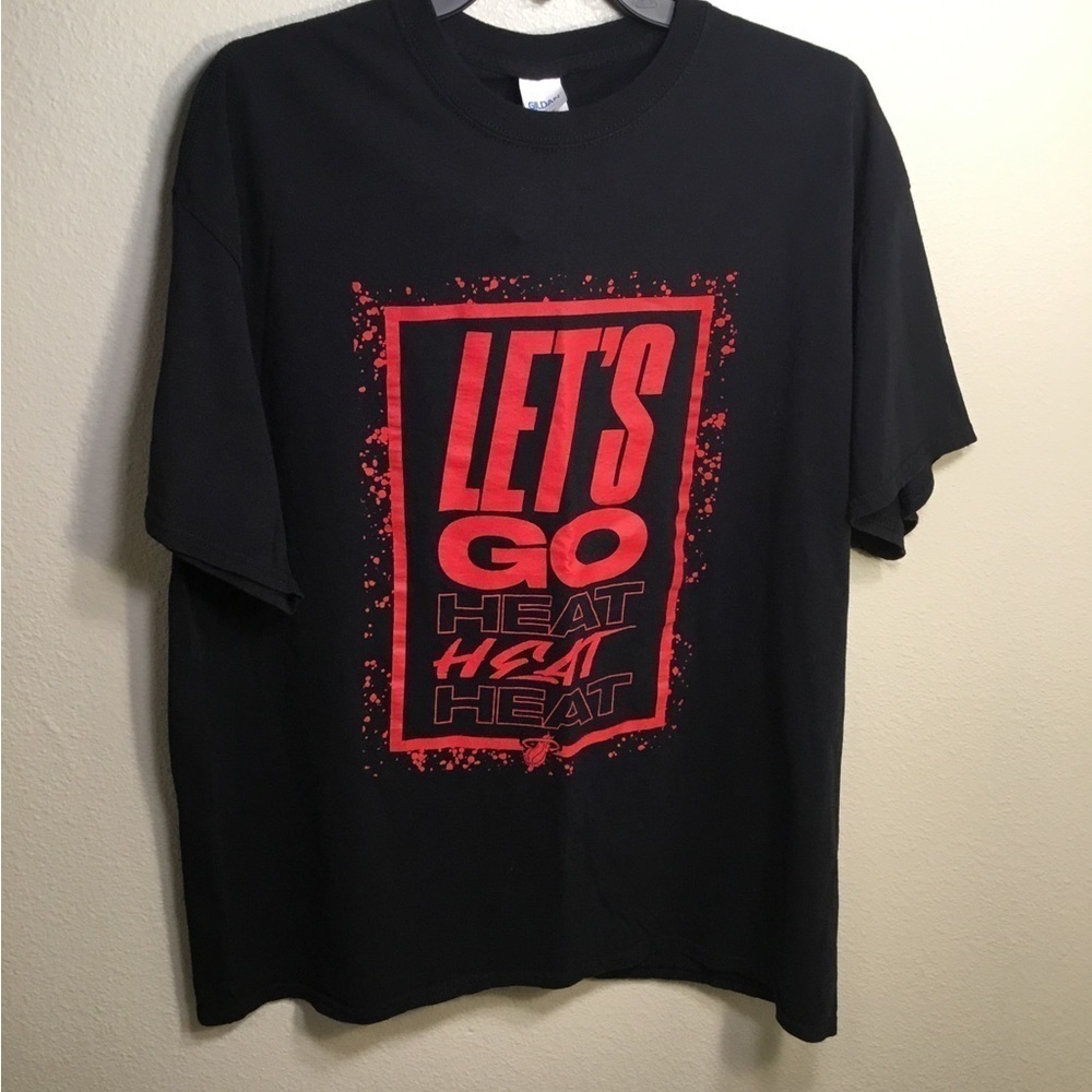 Miami HEAT T SHIRT FOX SPORTS SUN SIZE XL